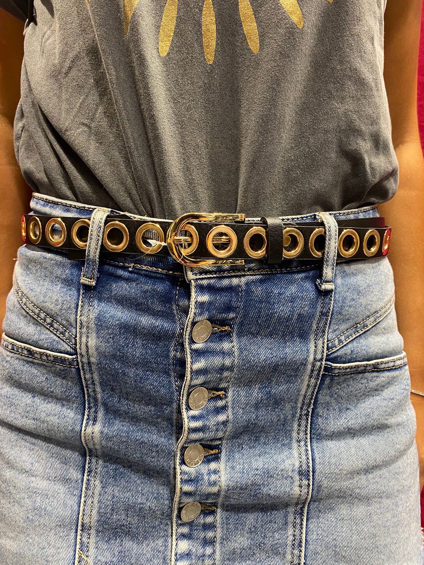 Cinta con buchi nera