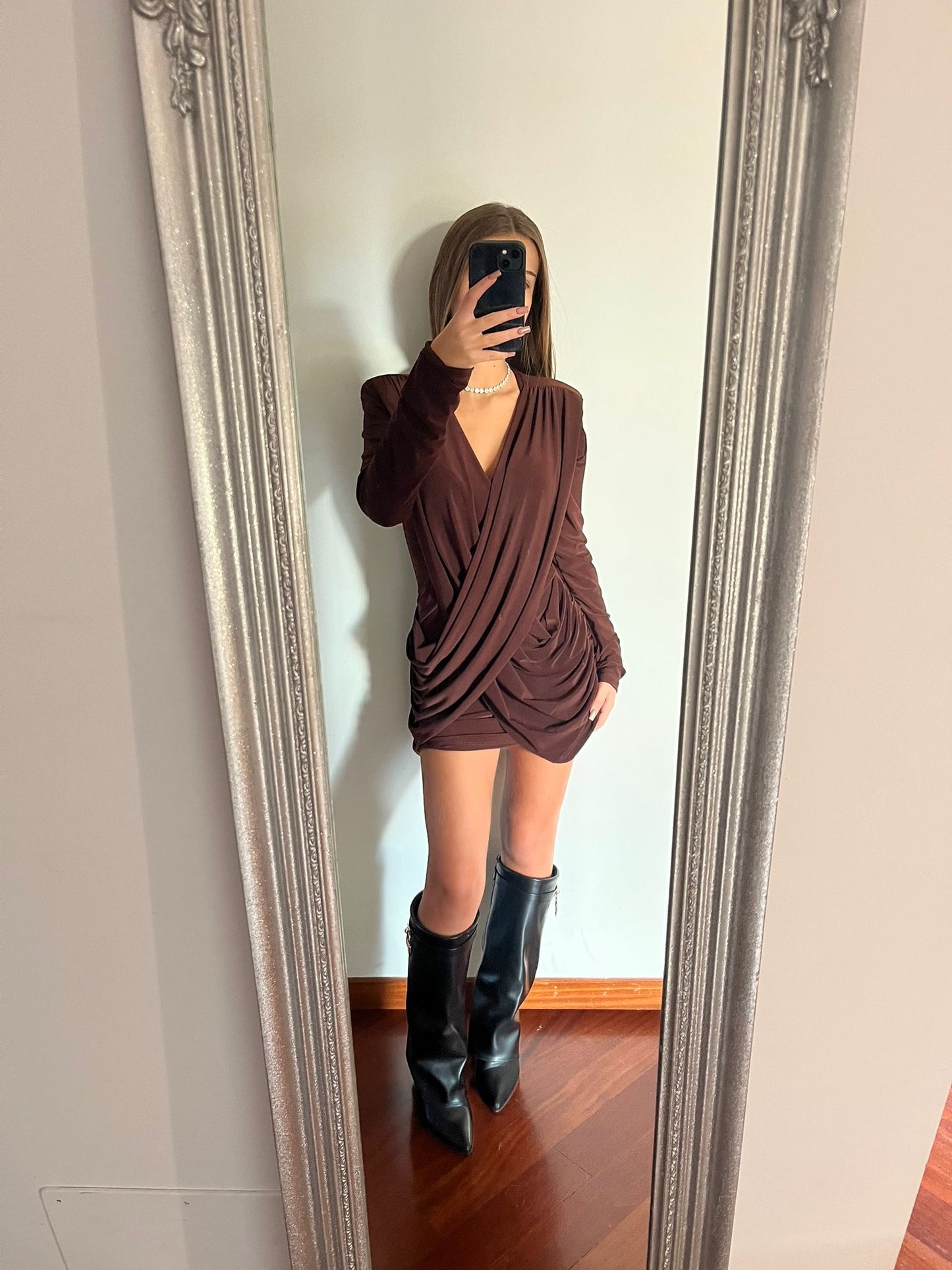 Short dress marrone