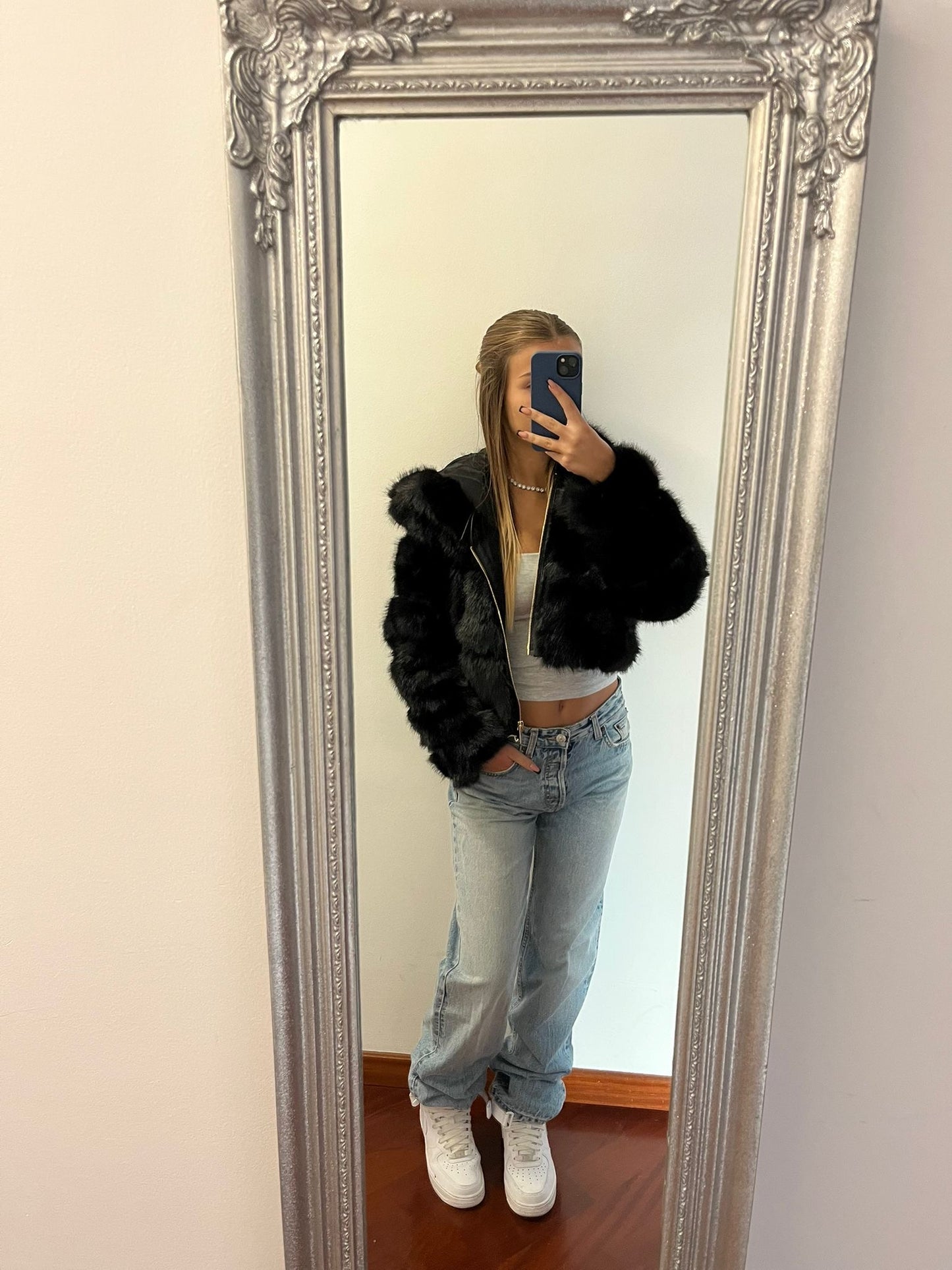 Pelliccia crop nera