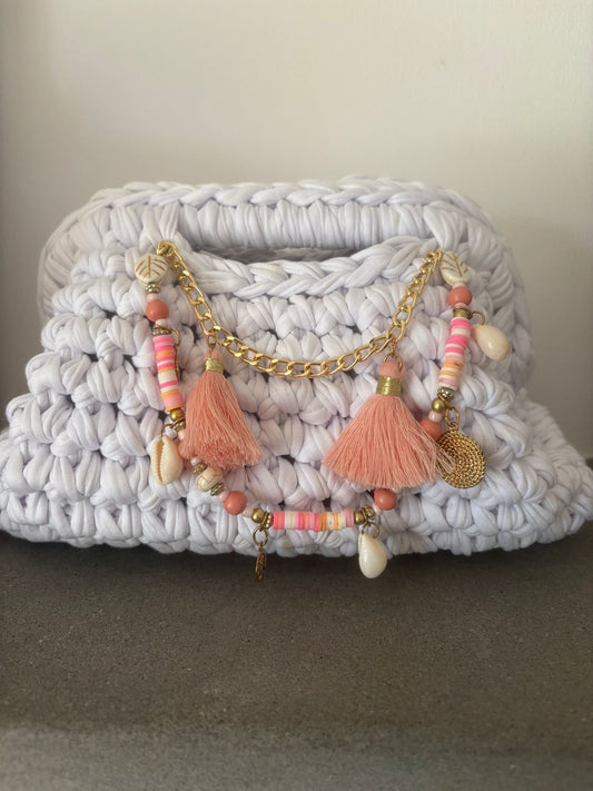 Tatti Bag Handmade bianca con ciondoli
