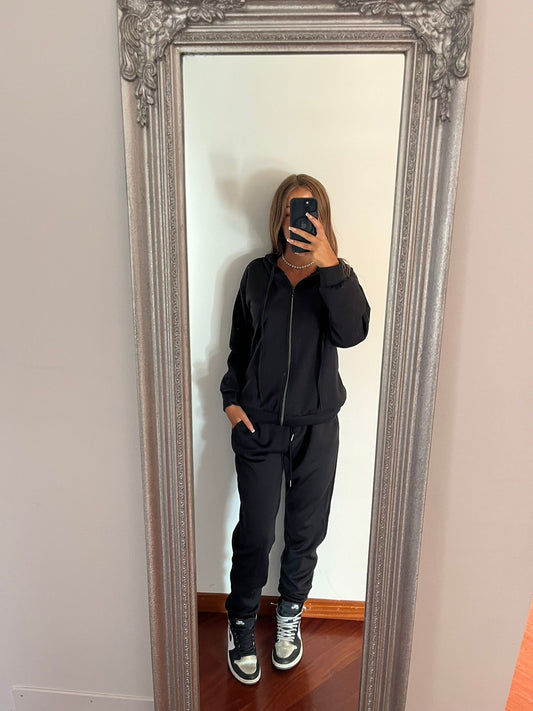 Tuta nera basic