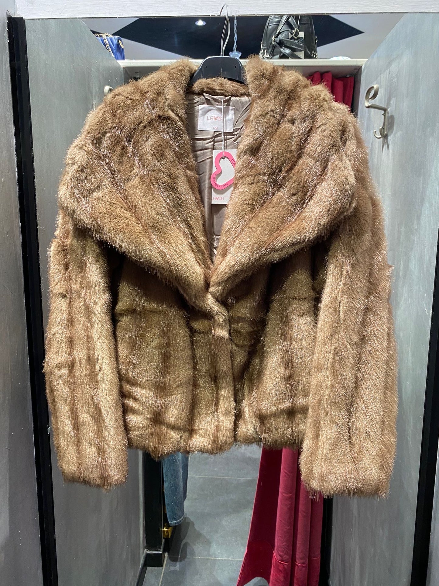 Visone rasato biscotto